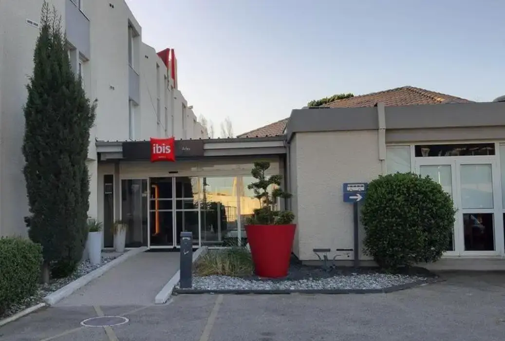 Ibis Arles