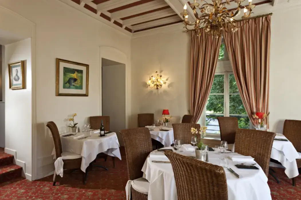 Hôtel Château Cléry 5
