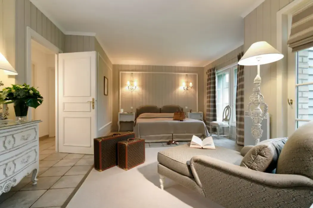 Hôtel Château Cléry 7