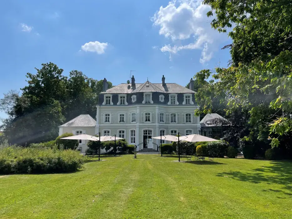 Hôtel Château Cléry 10