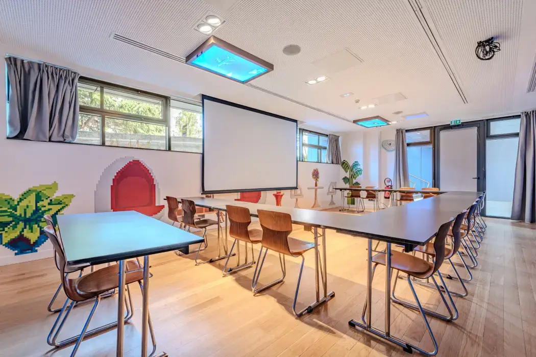 Yooma Urban Lodge 12