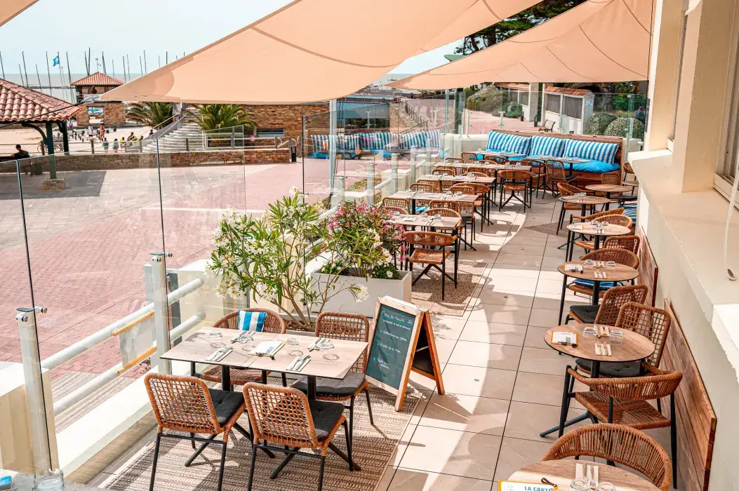 Hôtel Restaurant Bar Le Grand Large 4