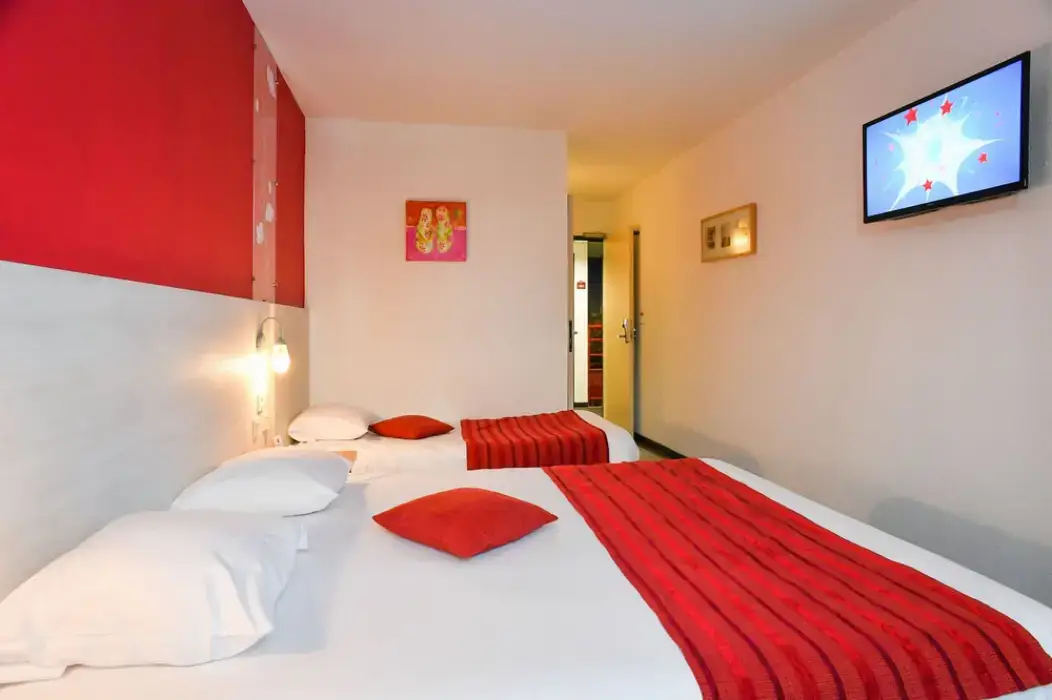 Brit Hotel Saint-Lô 9