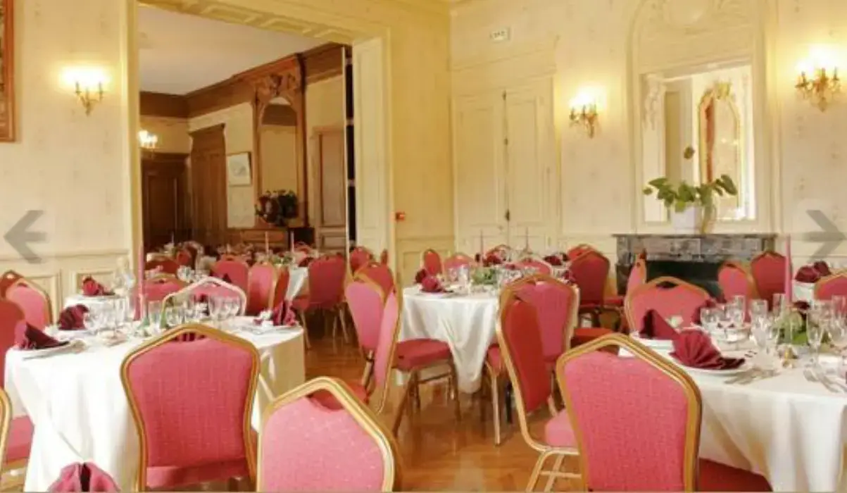 Chateau De Montbraye 5