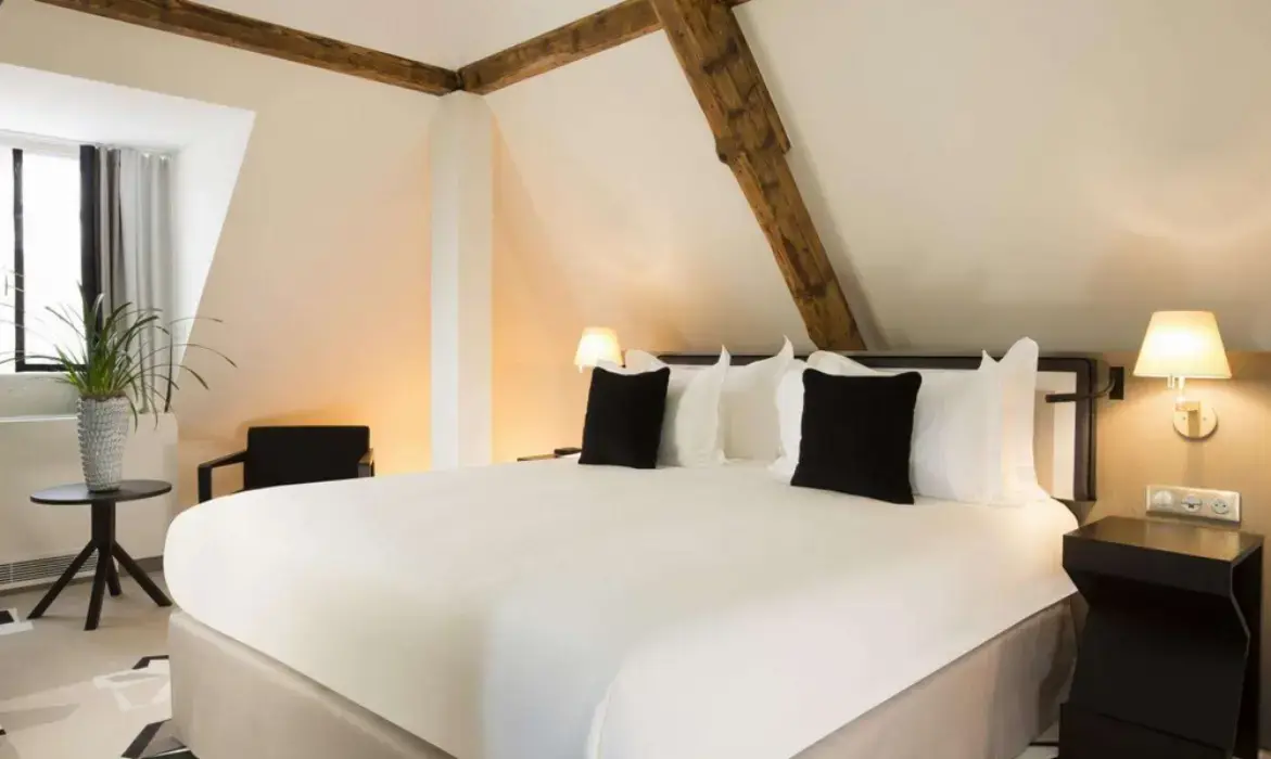 Hôtel des XV 7