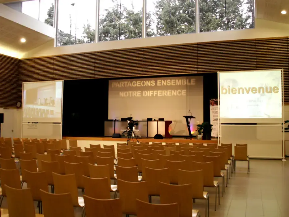 Espace Agora Alpilles 3