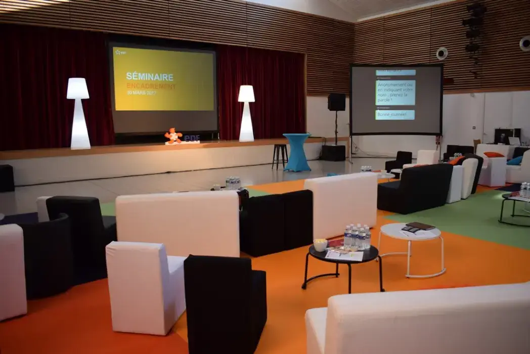 Espace Agora Alpilles 5