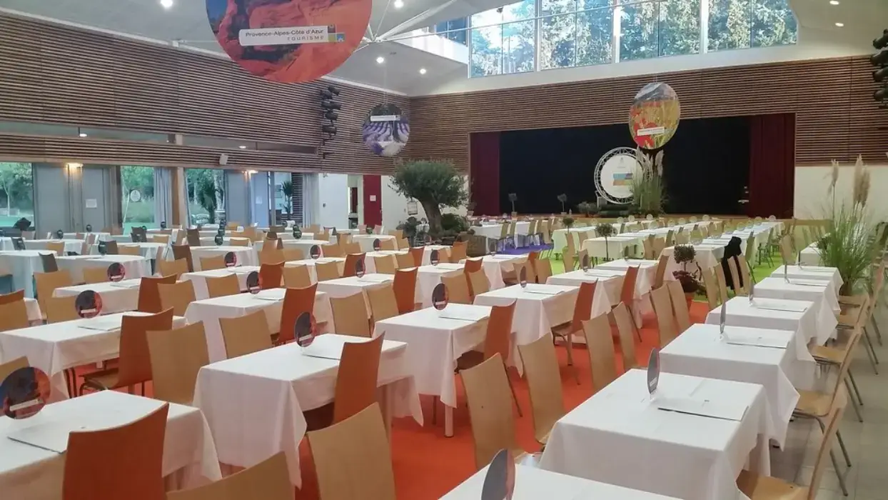 Espace Agora Alpilles 11