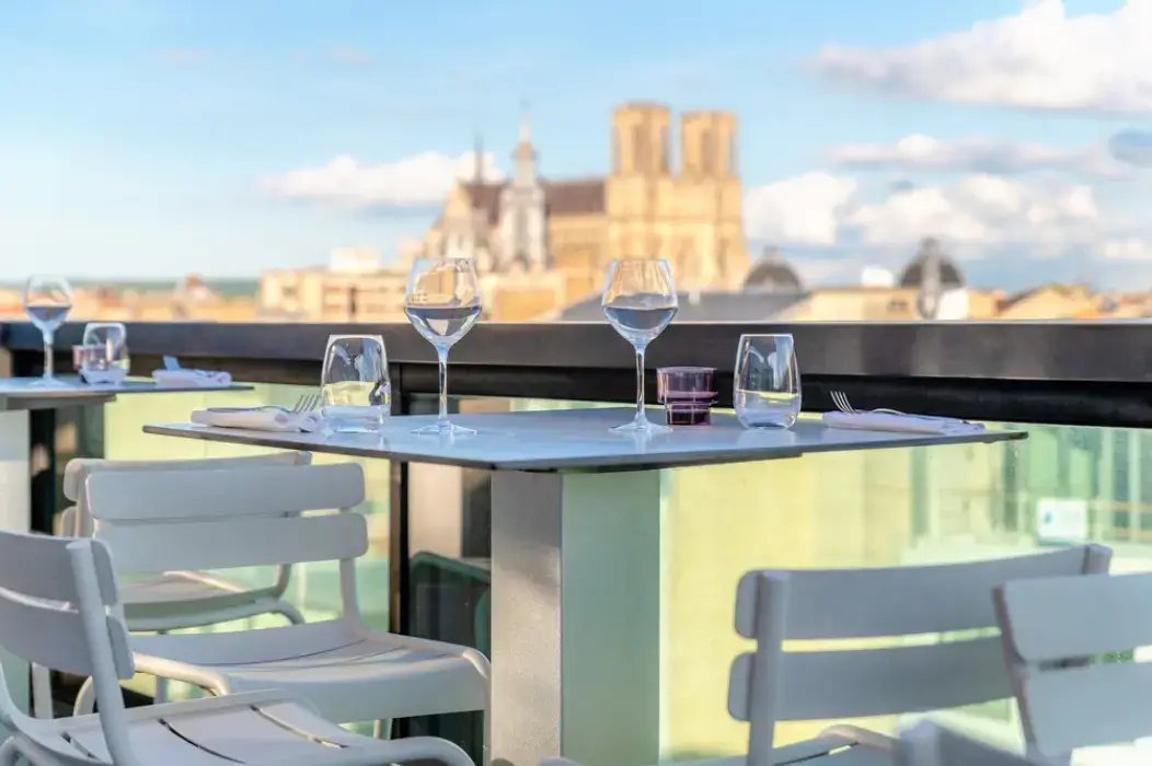 Holiday Inn Reims Centre 8