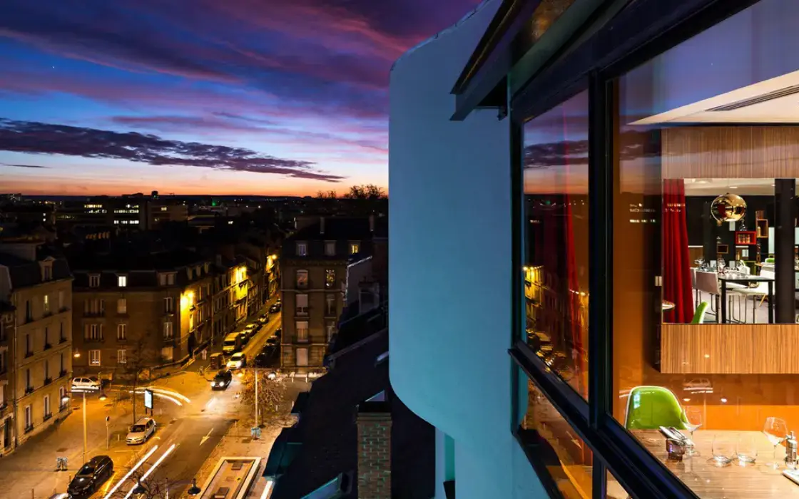 Holiday Inn Reims Centre 10