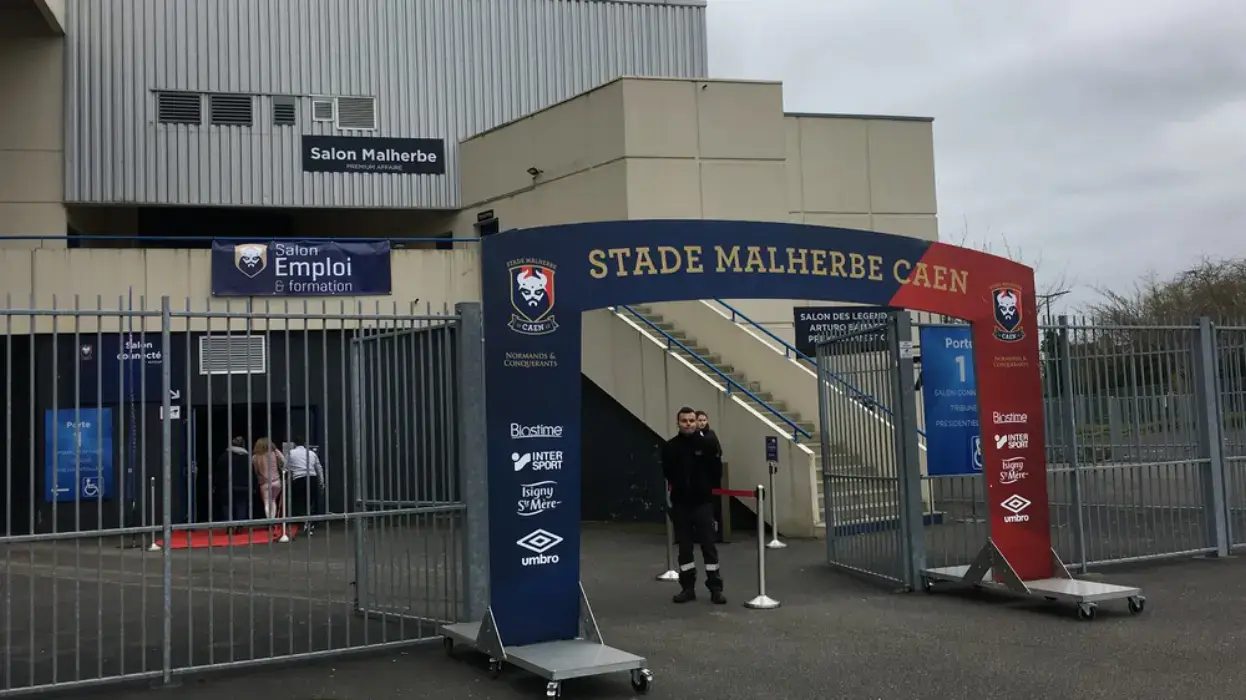 Stade Michel d'Ornano 10