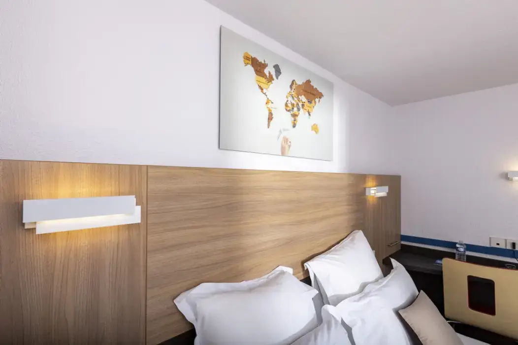 Kyriad Paris Ouest Colombes 13
