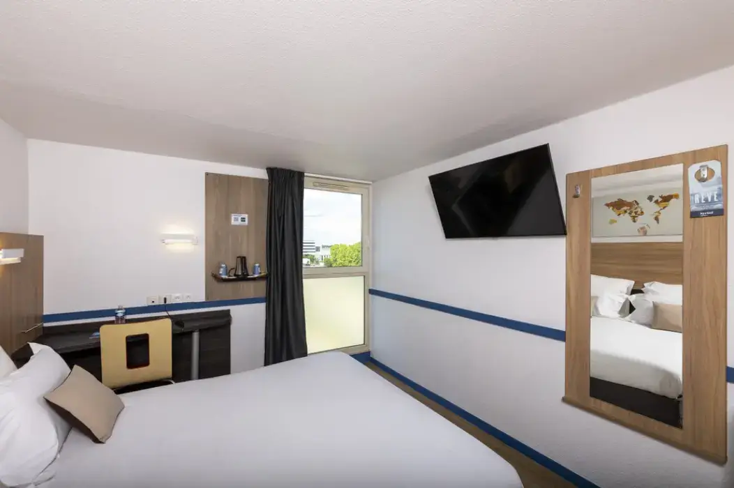 Kyriad Paris Ouest Colombes 16