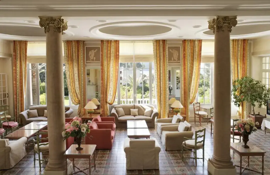 Grand Hotel Des Lecques, BW Signature Collection 12