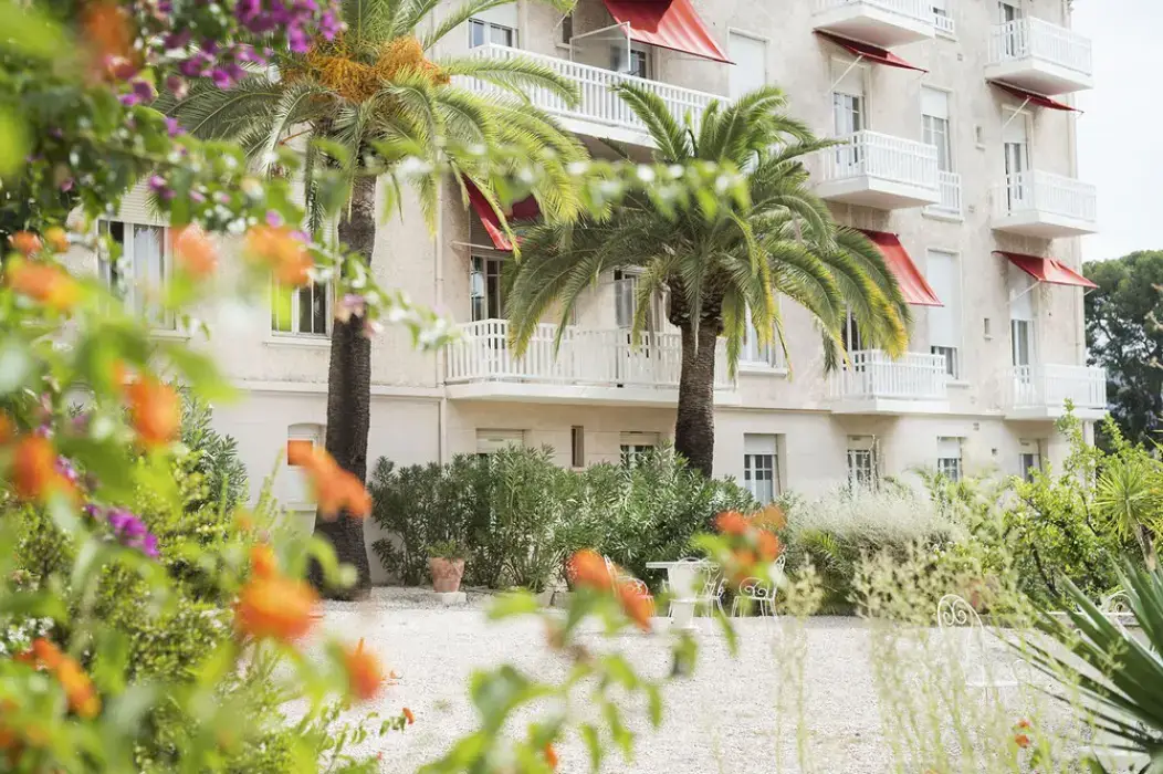 Grand Hotel Des Lecques, BW Signature Collection 14