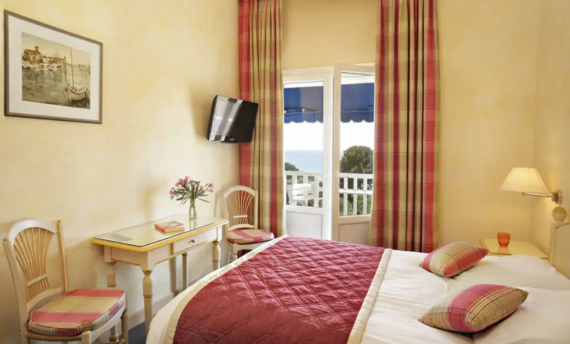 Grand Hotel Des Lecques, BW Signature Collection 15
