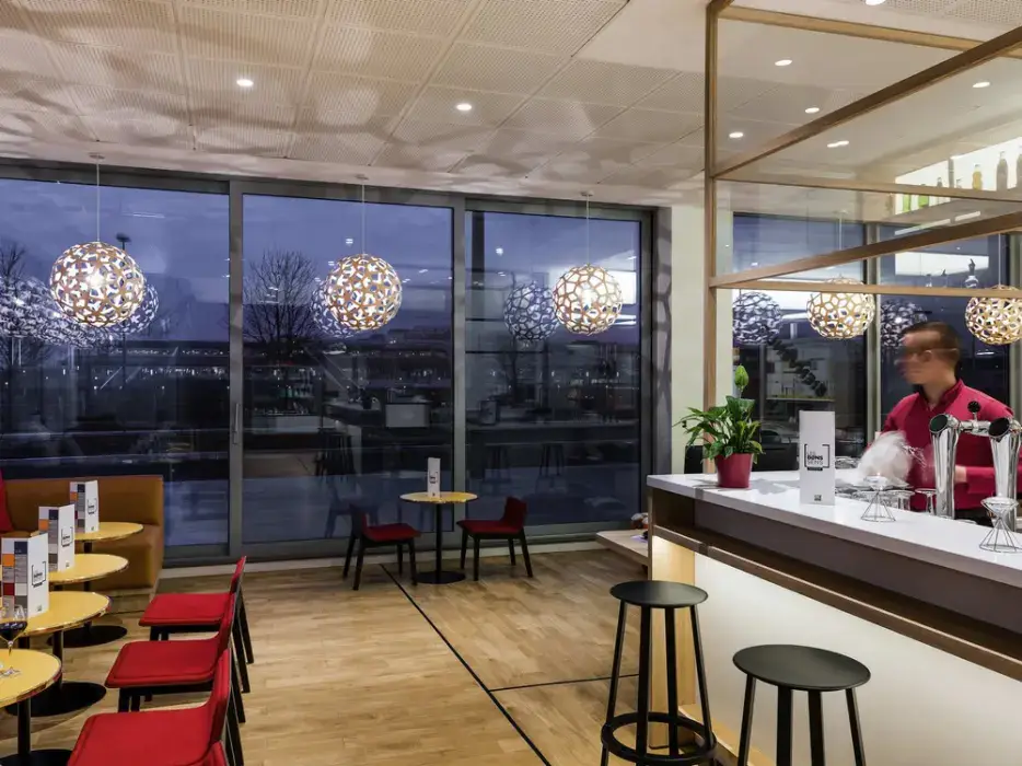 Ibis Styles Guyancourt Versailles 5