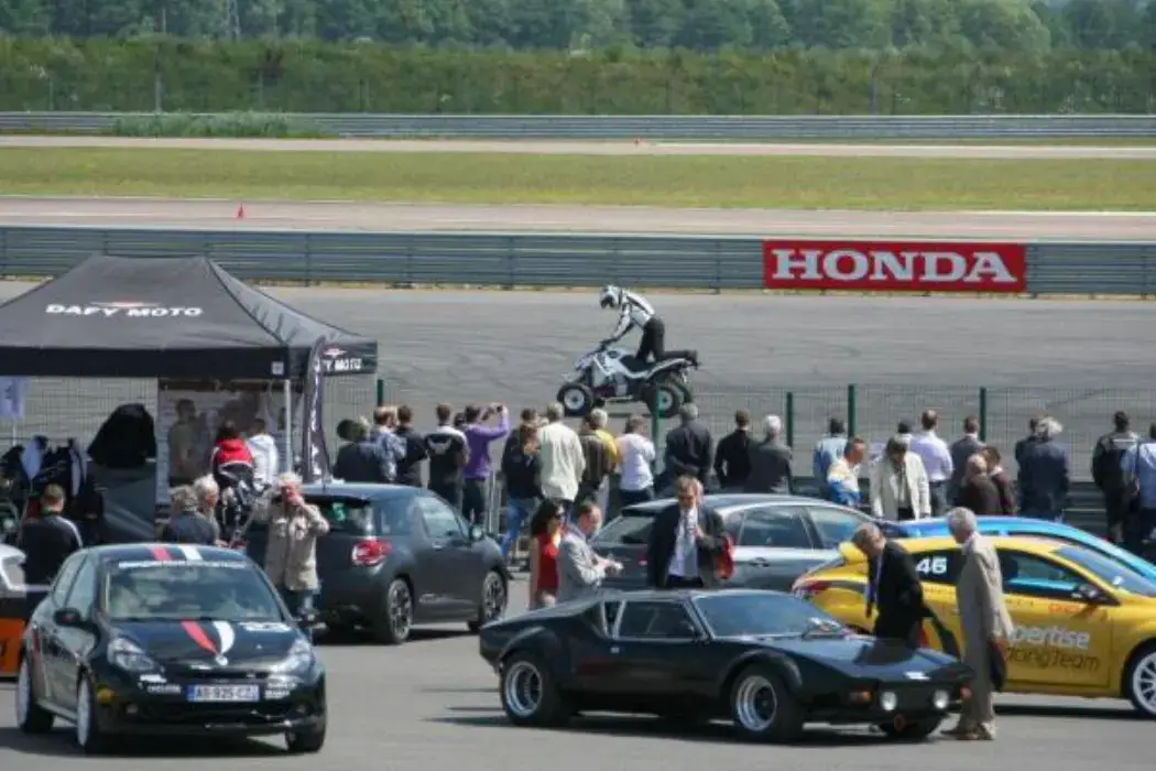 Circuits Automobiles La Ferté Gaucher 8