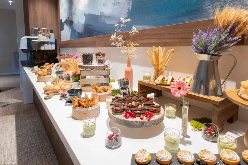 Holiday Inn Paris CDG Airport 23