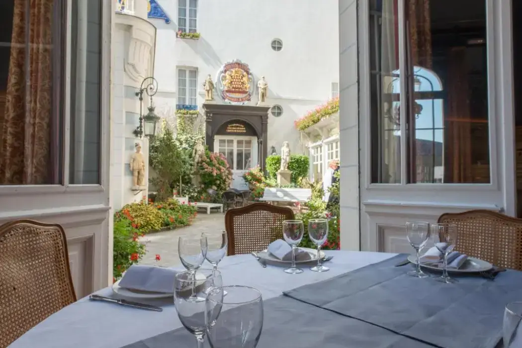 Hôtel France et Chateaubriand 4