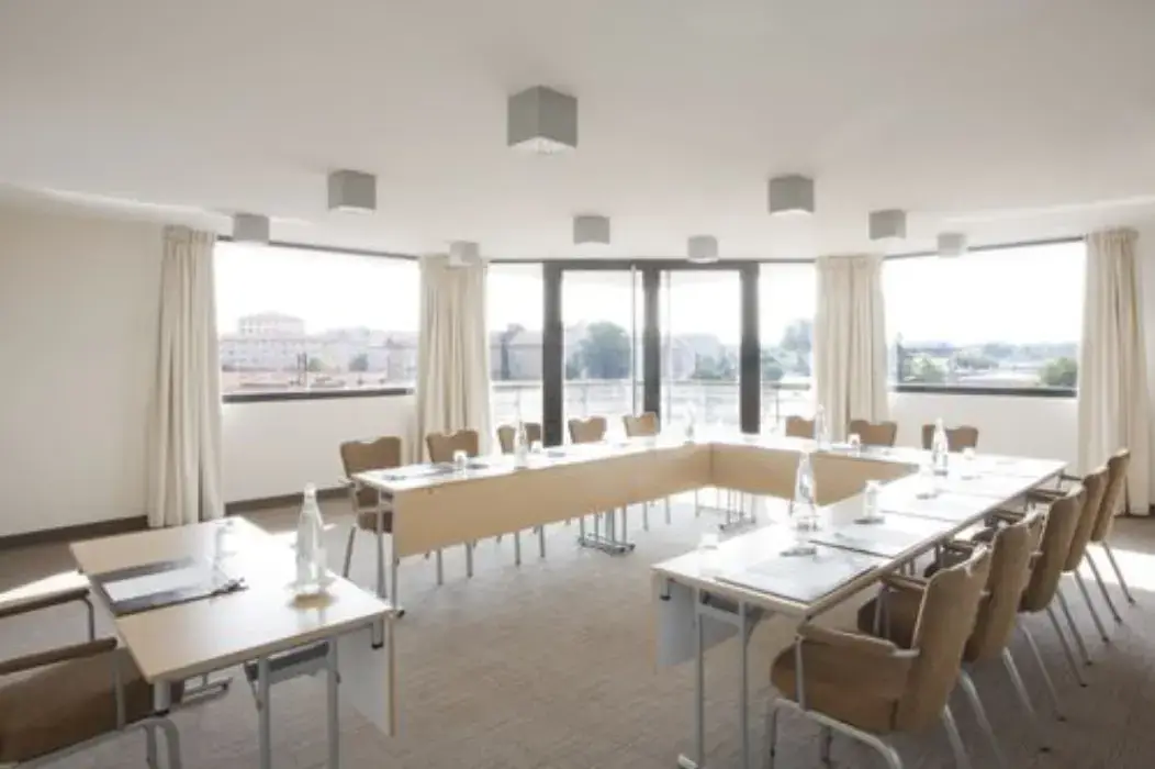 Holiday Inn Express Toulouse Aéroport 6