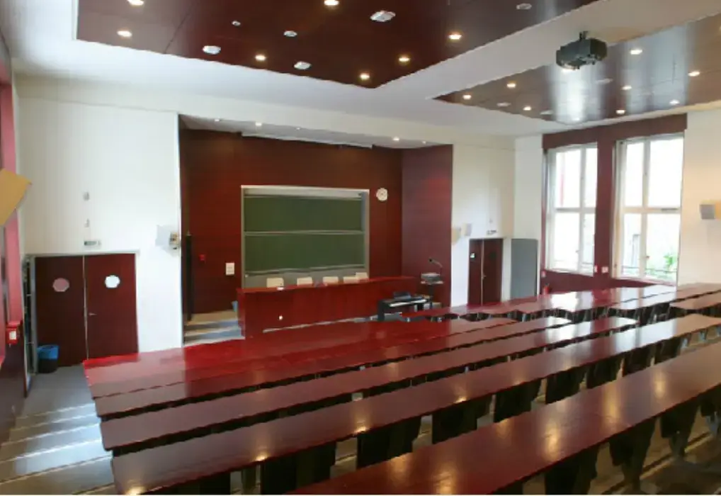 Centre Universitaire Malesherbes 9