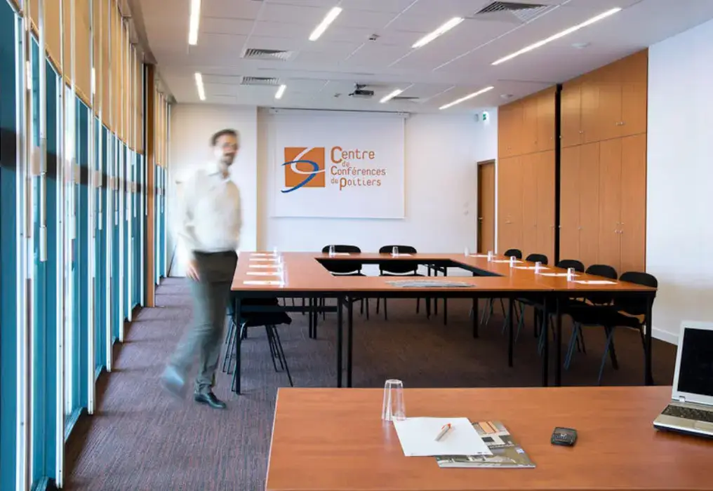 Centre de Conférences de Poitiers 3