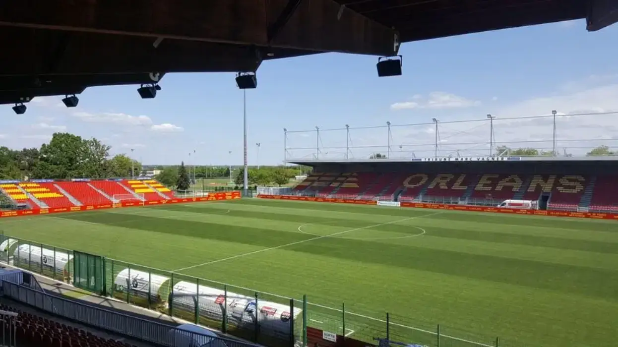 Stade de la Source 9