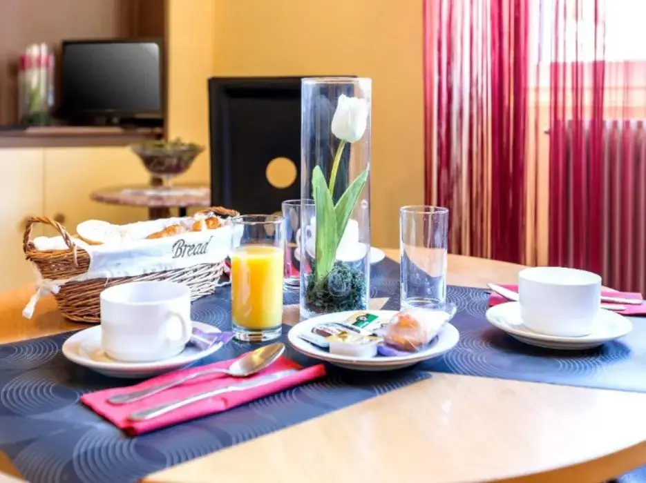 Hôtel Restaurant Le Védaquais 5