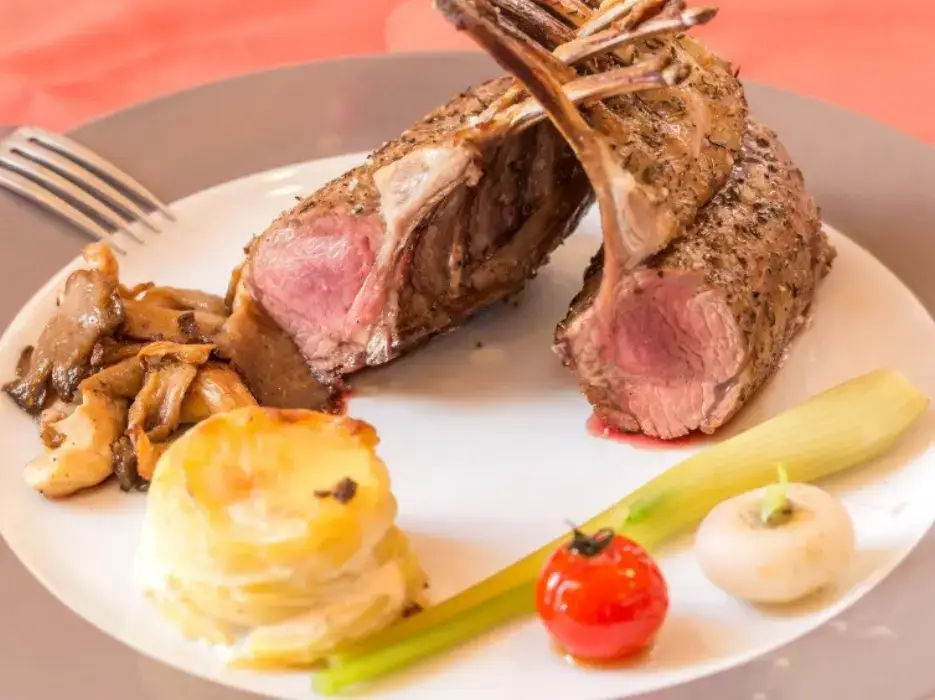 Hôtel Restaurant Le Védaquais 8