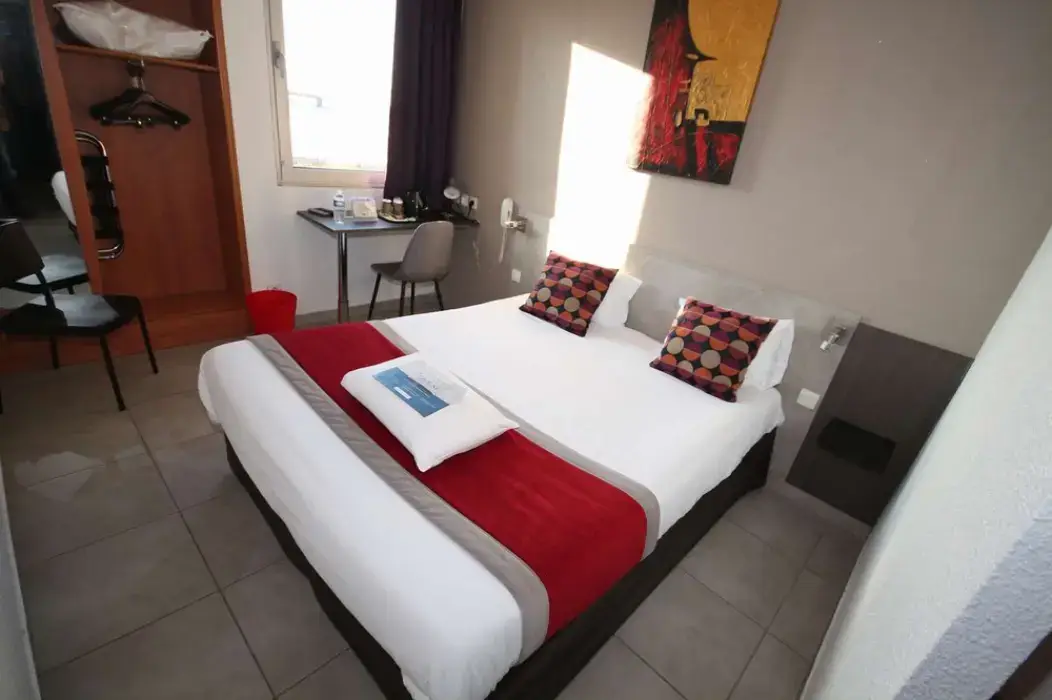 Kyriad Marseille Ouest Martigues 4