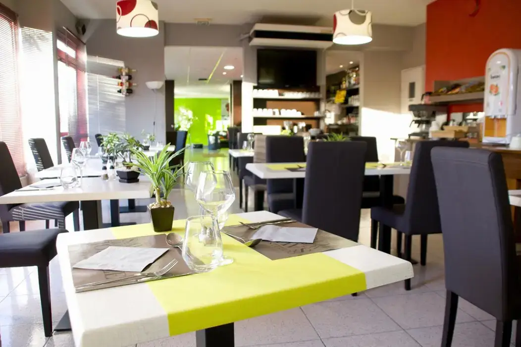 Kyriad Marseille Ouest Martigues 7
