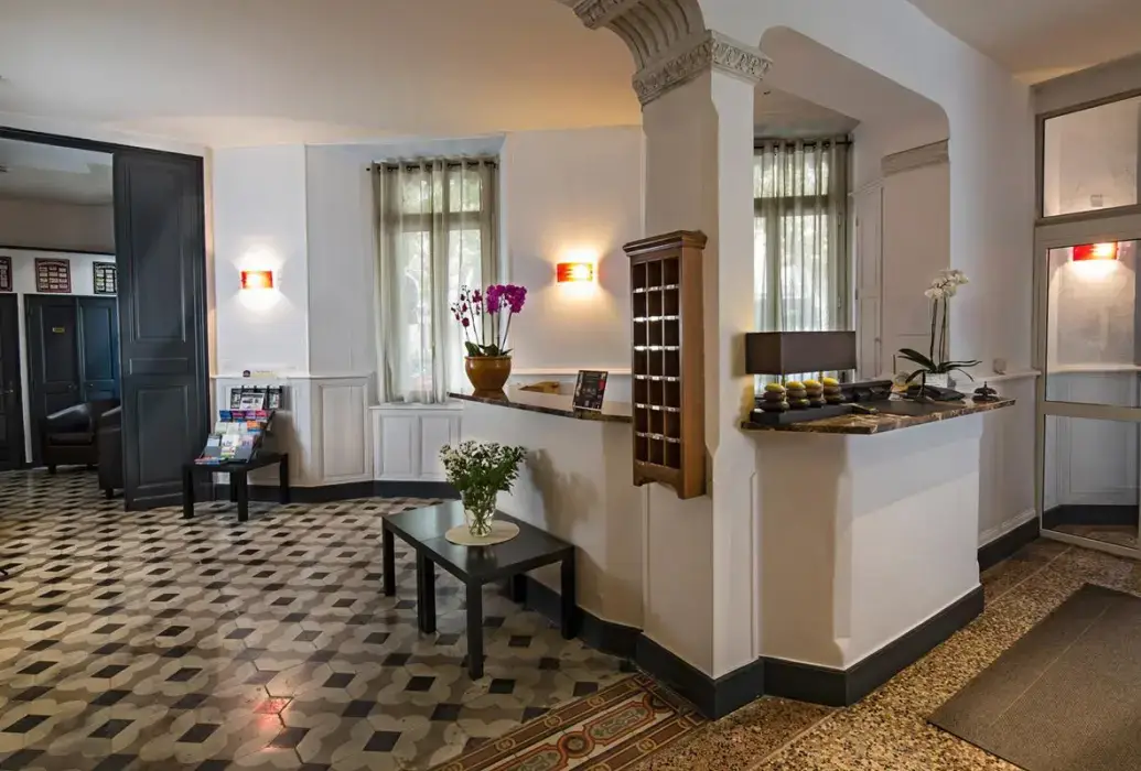Best Western Le Comtadin 2