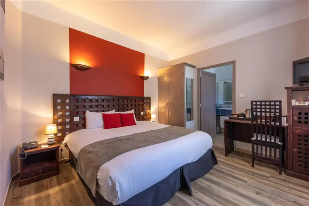 Best Western Le Comtadin 5
