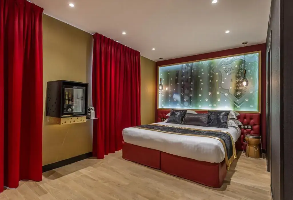 Hôtel Les Bulles de Paris 4