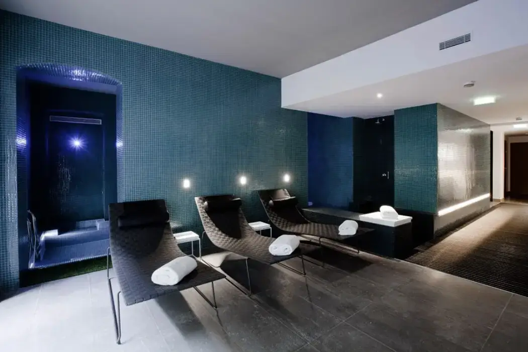 C2 Hôtel 15
