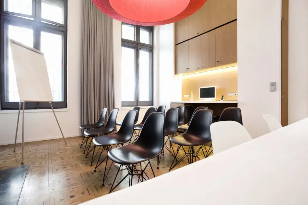 C2 Hôtel 17