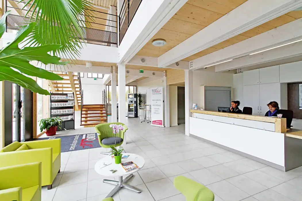 Buro Club Albi 6