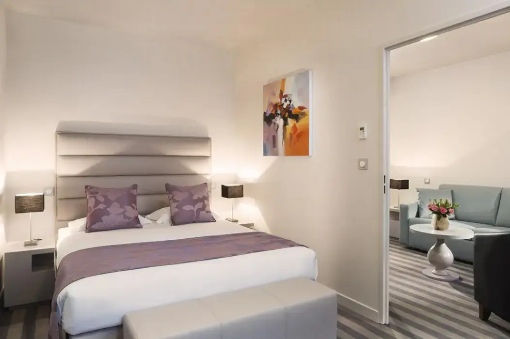 Executive Hôtel 7