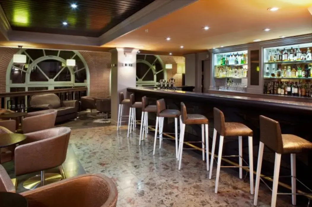 Ibis Toulon La Seyne 5