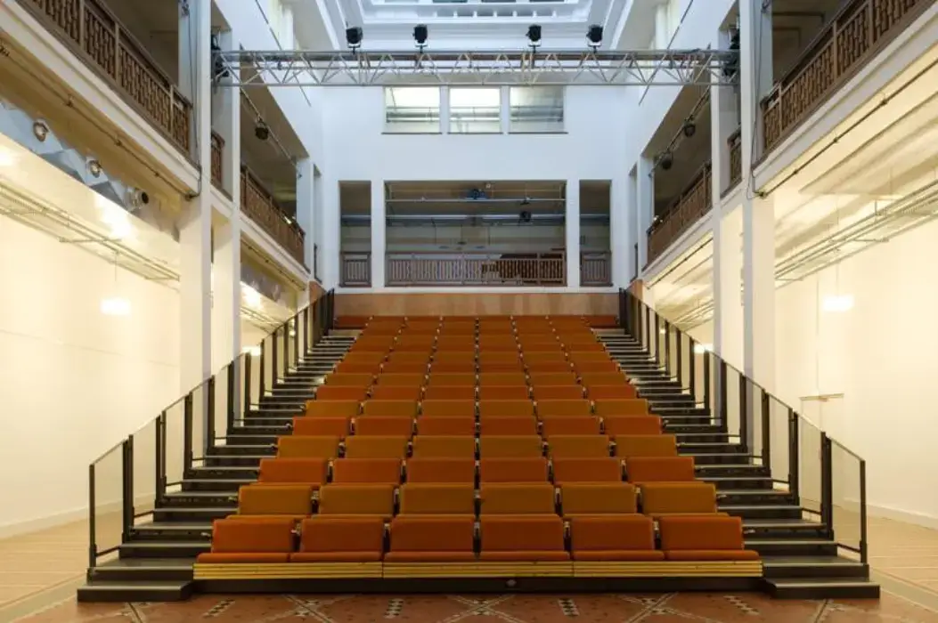Palais de la Porte Dorée 7