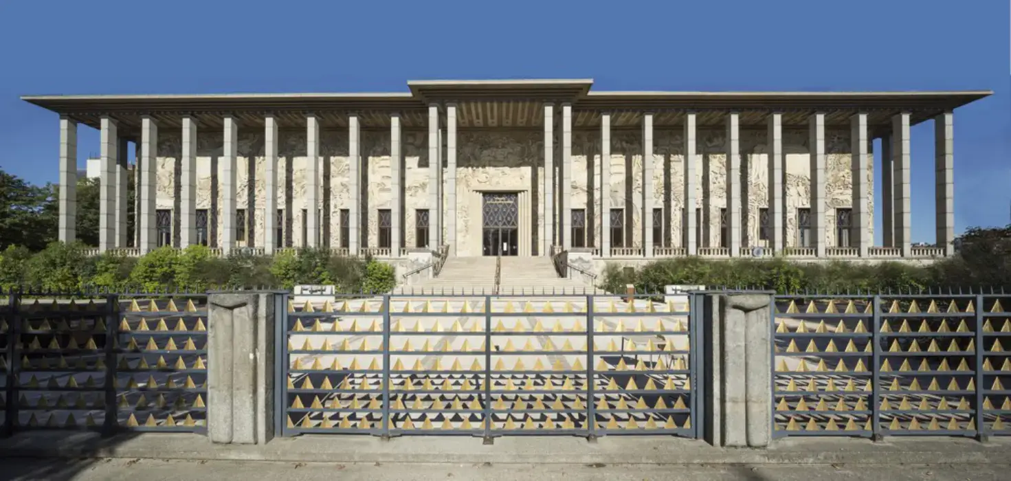 Palais de la Porte Dorée 9