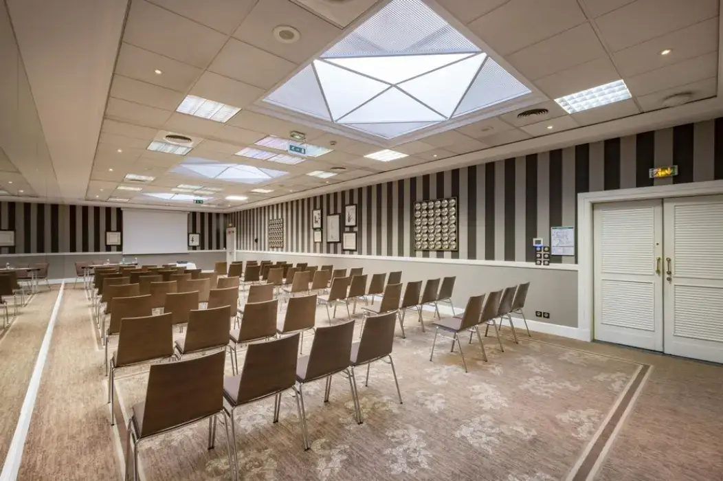 Holiday Inn Nice Centre 11