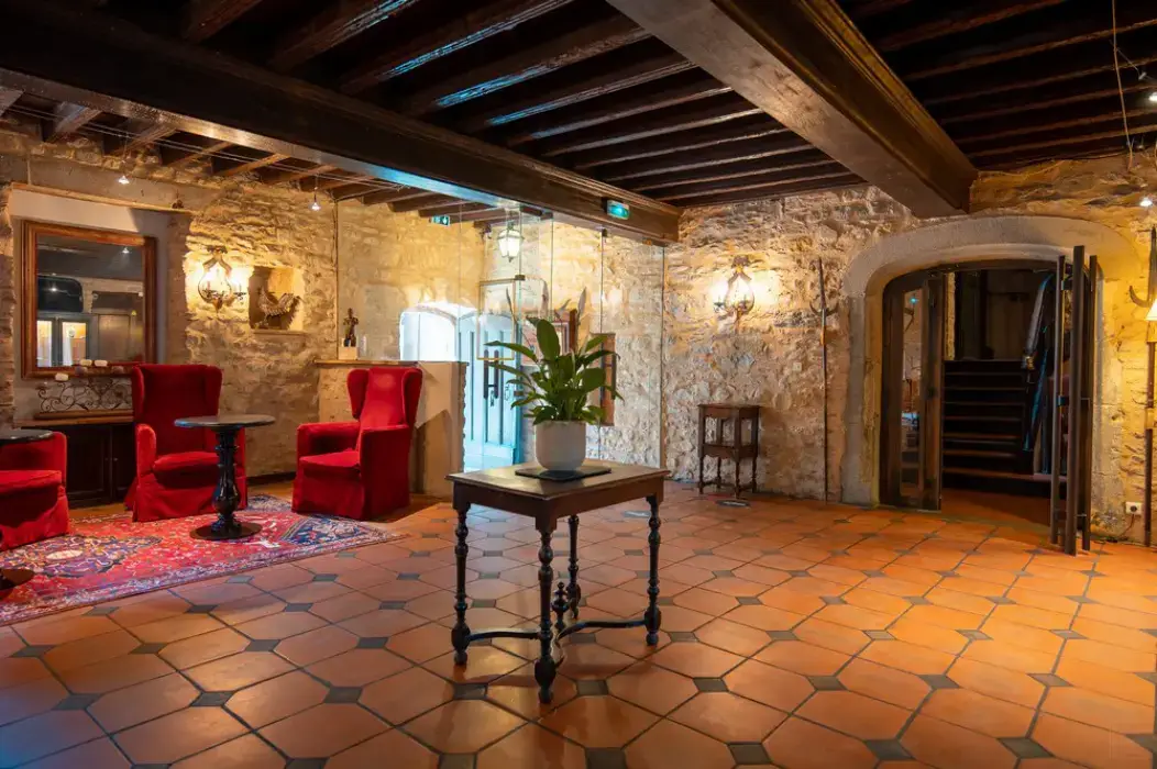 Hôtel Le Donjon - Coeur de la Cité Médiévale 3