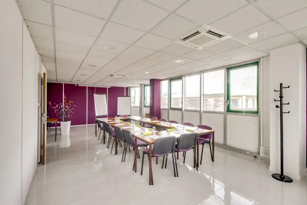 Business Center 7