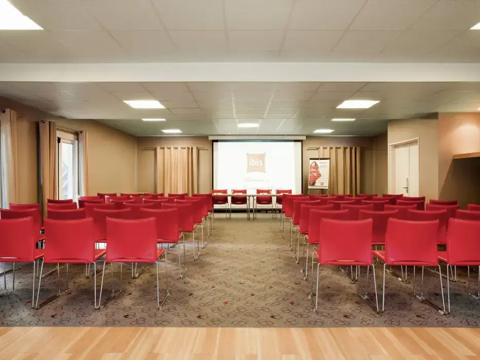 Ibis Senlis 2