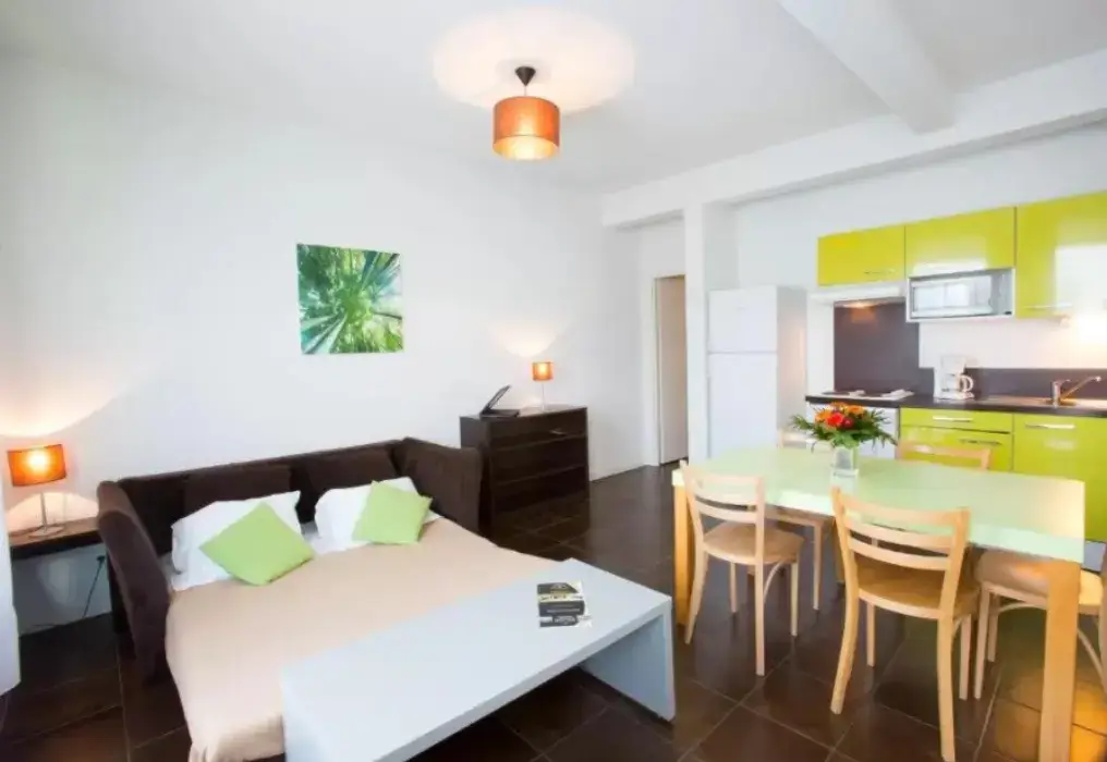 All Suites Appart Hôtel Bordeaux-Lac 3