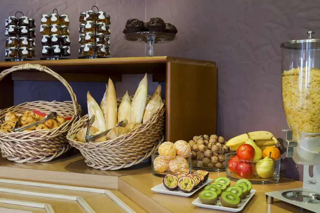 Comfort Hotel Paray Le Monial 8