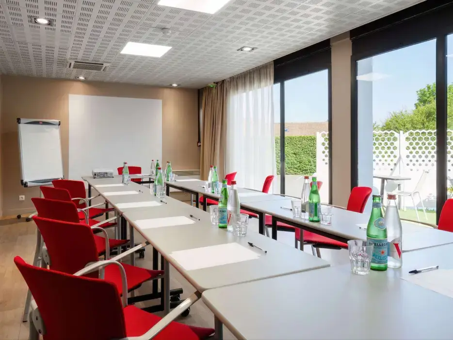 Ibis Cergy-Pontoise Le Port 2