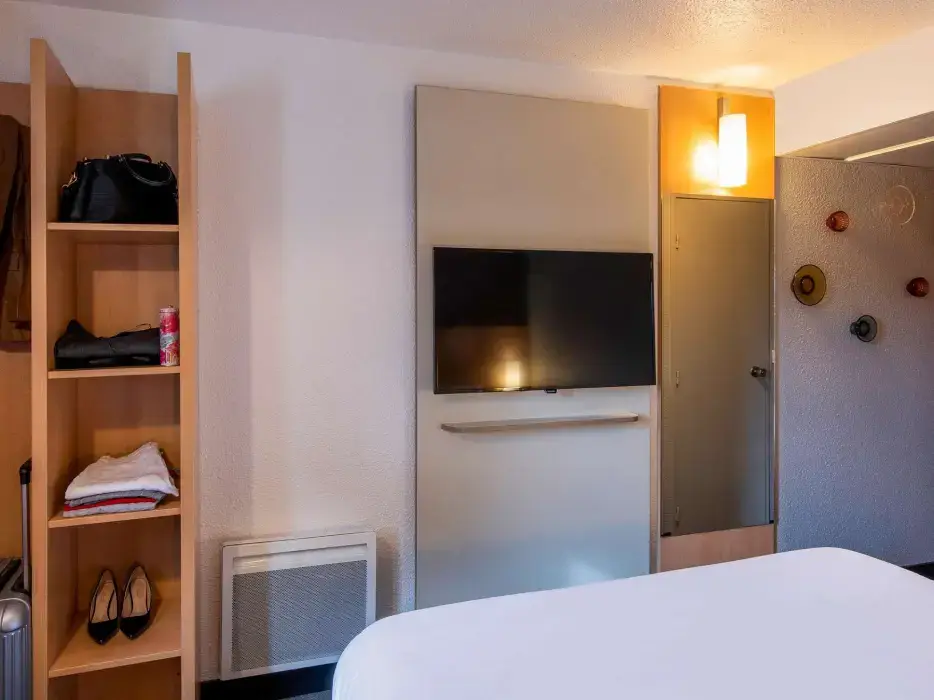 Ibis Cergy-Pontoise Le Port 9